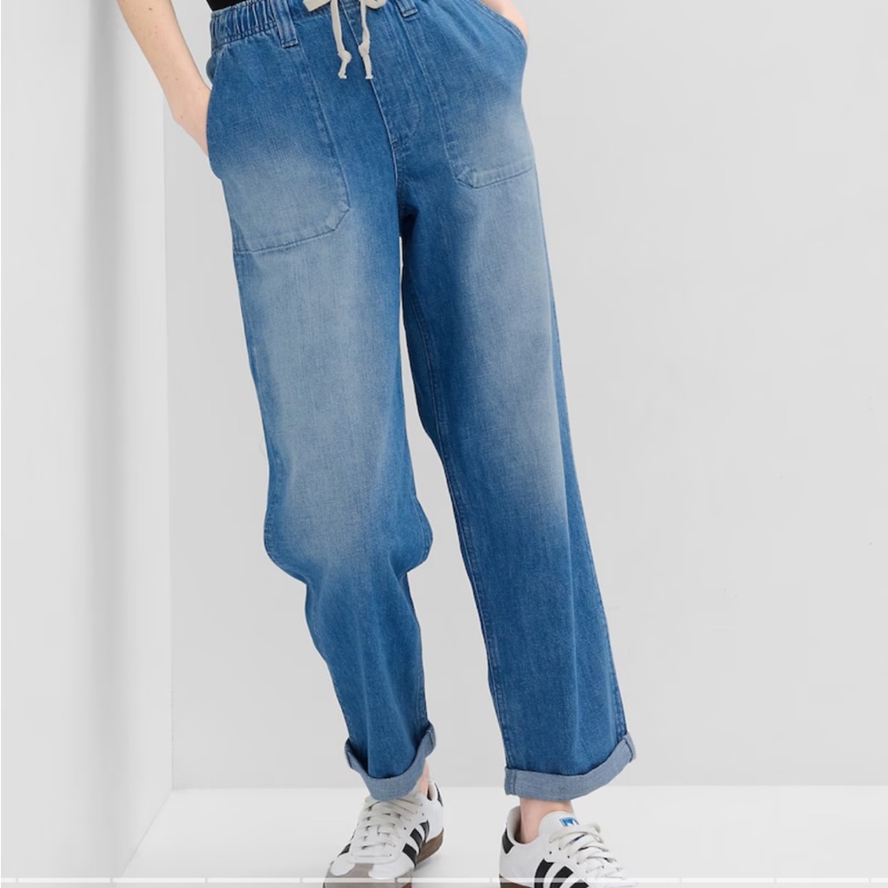 GAP easy pull on denim jogger